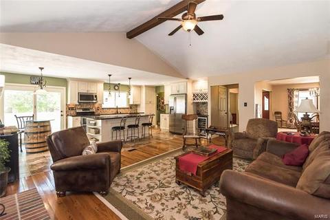 585 Rolling Glen Ln, Ballwin, MO 63011 photo 16