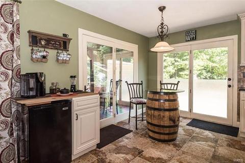 585 Rolling Glen Ln, Ballwin, MO 63011 photo 20