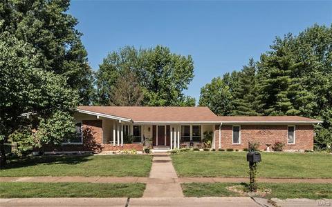 585 Rolling Glen Ln, Ballwin, MO 63011 photo 1