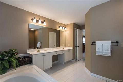 763 Arbor Haven Dr, Ballwin, MO 63021 photo 34