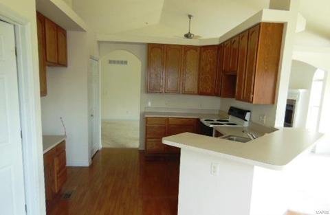 1418 Sunburst Dr, O'fallon, MO 63366 photo 4