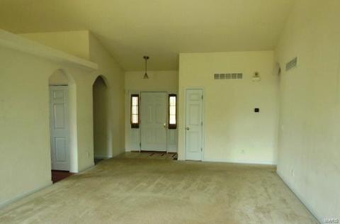 1418 Sunburst Dr, O'fallon, MO 63366 photo 2