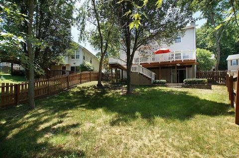 1518 Glenn Brooke Woods Cir, Ballwin, MO 63021 photo 25