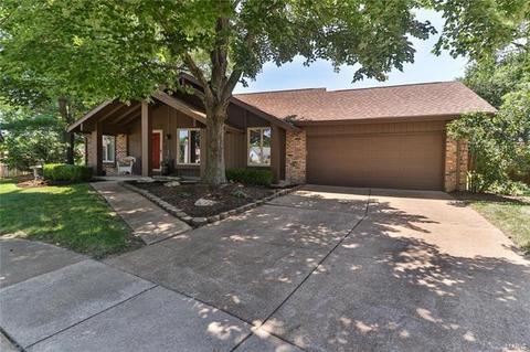 2 Rain Forest Ct, Wildwood, MO 63011 photo 1