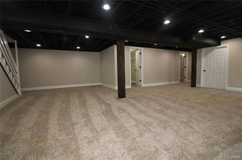 1 Chevington Ct, Ballwin, MO 63011 photo 3