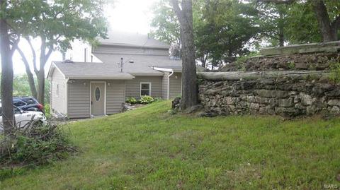 335 Crest Dr, Ballwin, MO 63021 photo 4