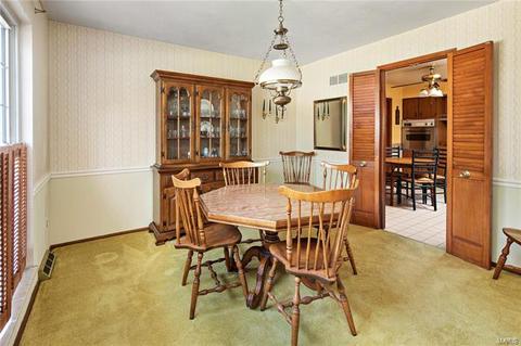 310 Breezeview, Ballwin, MO 63021 photo 4