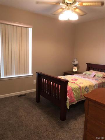 15 Doubletree Ct, Saint Charles, MO 63303 photo 16