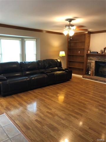 15 Doubletree Ct, Saint Charles, MO 63303 photo 9