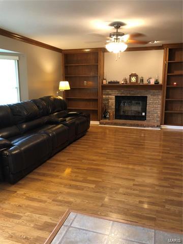 15 Doubletree Ct, Saint Charles, MO 63303 photo 8