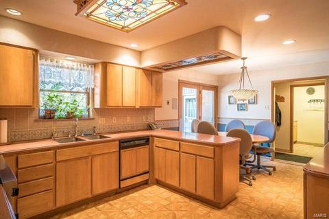 11601 Fallbrook, Saint Louis, MO 63131 photo 9