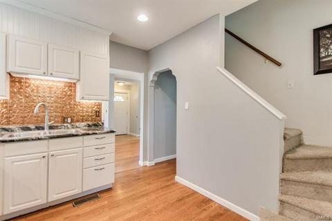 331 Eldridge Ave, Saint Louis, MO 63119 photo 13