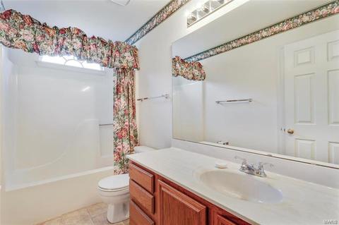 1087 Johanna Dr, Ballwin, MO 63021 photo 19