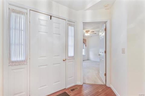 1087 Johanna Dr, Ballwin, MO 63021 photo 2