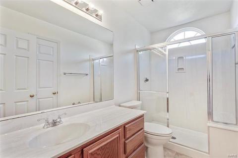 1087 Johanna Dr, Ballwin, MO 63021 photo 14