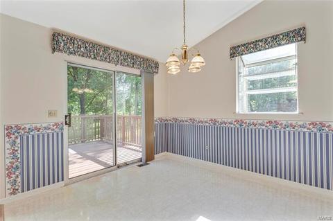 1087 Johanna Dr, Ballwin, MO 63021 photo 11