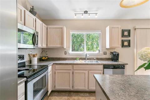342 Sunward Dr, O'fallon, MO 63368 photo 9