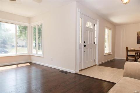 500 Iron Lantern Dr, Ballwin, MO 63011 photo 9