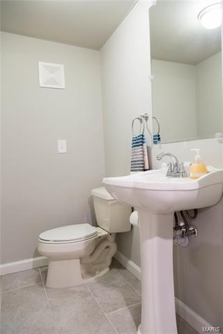 500 Iron Lantern Dr, Ballwin, MO 63011 photo 30