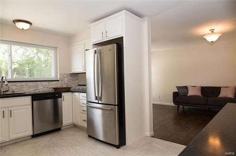 500 Iron Lantern Dr, Ballwin, MO 63011 photo 13
