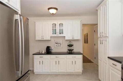 500 Iron Lantern Dr, Ballwin, MO 63011 photo 14