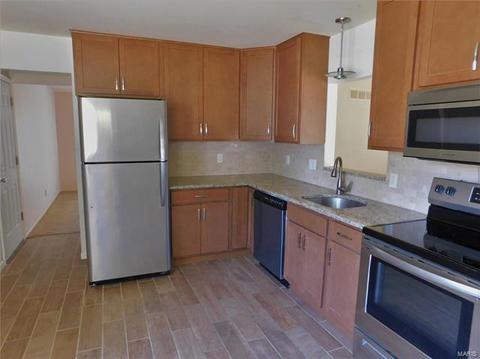 300 Stephanie Ln, Manchester, MO 63011 photo 9