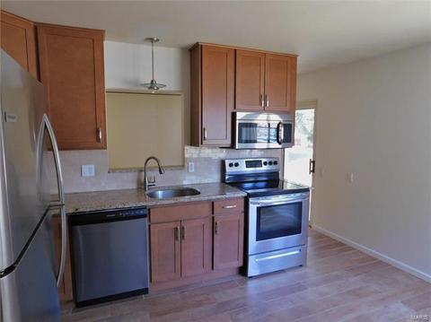 300 Stephanie Ln, Manchester, MO 63011 photo 8