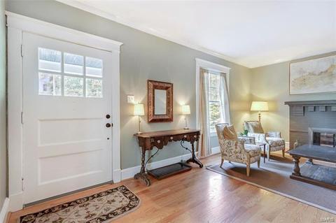 301 E Swon Ave, Saint Louis, MO 63119 photo 4