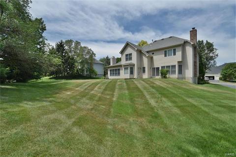 1066 Bristol Mnr, Ballwin, MO 63011 photo 23