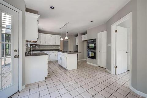 973 Hanna Valley Estates Dr, Manchester, MO 63021 photo 8