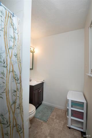 403 Dardenne Dr, O'fallon, MO 63366 photo 9