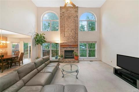 15 Remington Pl, Ballwin, MO 63021 photo 7