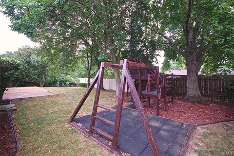 578 Monroe Mill Dr, Ballwin, MO 63011 photo 32
