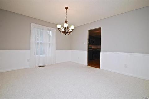 578 Monroe Mill Dr, Ballwin, MO 63011 photo 9