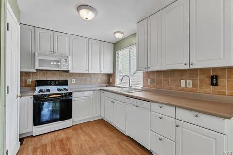 444 Tailor Ln, O'fallon, MO 63368 photo 8