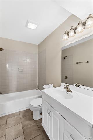 444 Tailor Ln, O'fallon, MO 63368 photo 22