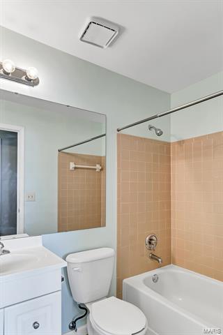 444 Tailor Ln, O'fallon, MO 63368 photo 14