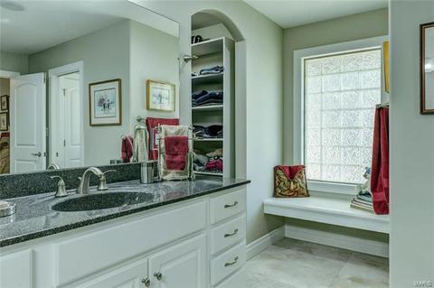 1527 Carman Rd, Ballwin, MO 63021 photo 22
