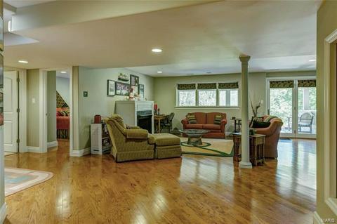 1527 Carman Rd, Ballwin, MO 63021 photo 28