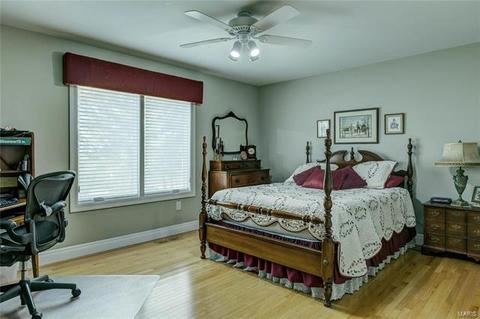 1527 Carman Rd, Ballwin, MO 63021 photo 23