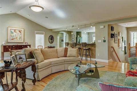 1527 Carman Rd, Ballwin, MO 63021 photo 8