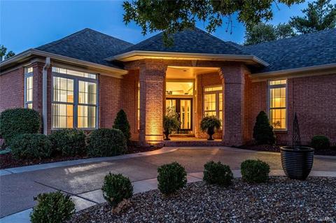 572 Malinmor Dr, Weldon Spring, MO 63304 photo 2