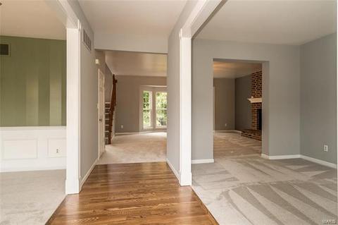 445 Mannington Dr, Saint Peters, MO 63376 photo 5