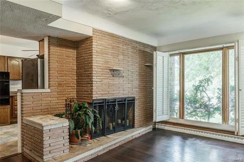 7427 Sharp Ave, Saint Louis, MO 63116 photo 6