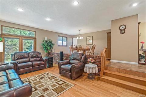 509 Gatehall, Ballwin, MO 63011 photo 5