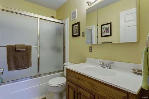 251 E Skyline Dr, Ballwin, MO 63011 photo 13