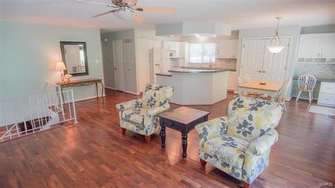 9 Rainfield Ct, Ballwin, MO 63021 photo 4