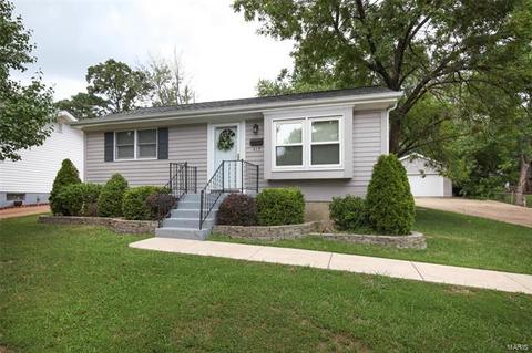 417 Hillcrest Blvd, Ballwin, MO 63021 photo 1