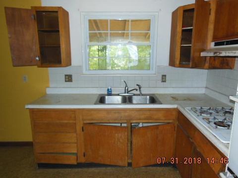 6 Colgate Cir, O'fallon, MO 63366 photo 2