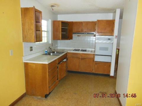 6 Colgate Cir, O'fallon, MO 63366 photo 3